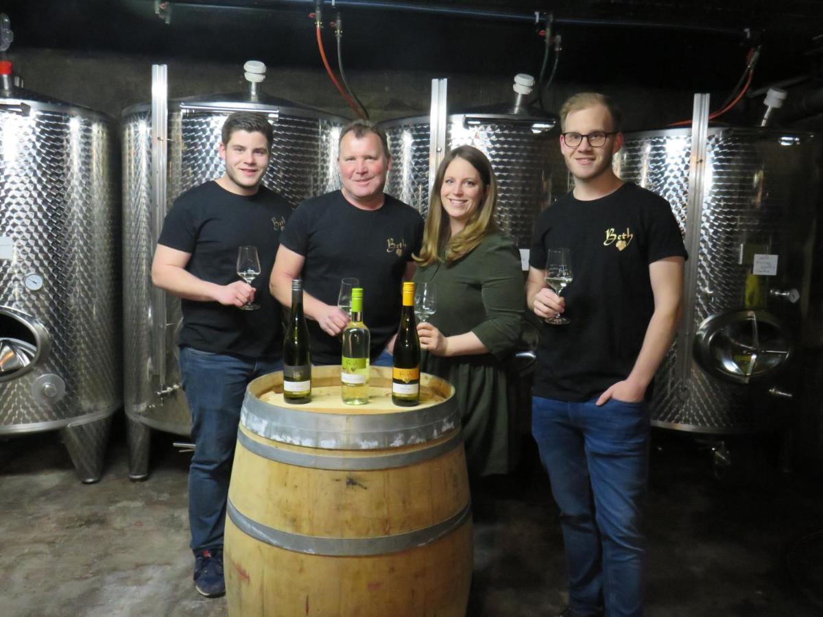 Weingut Und Gaestehaus Wolfgang Beth Kinheim المظهر الخارجي الصورة